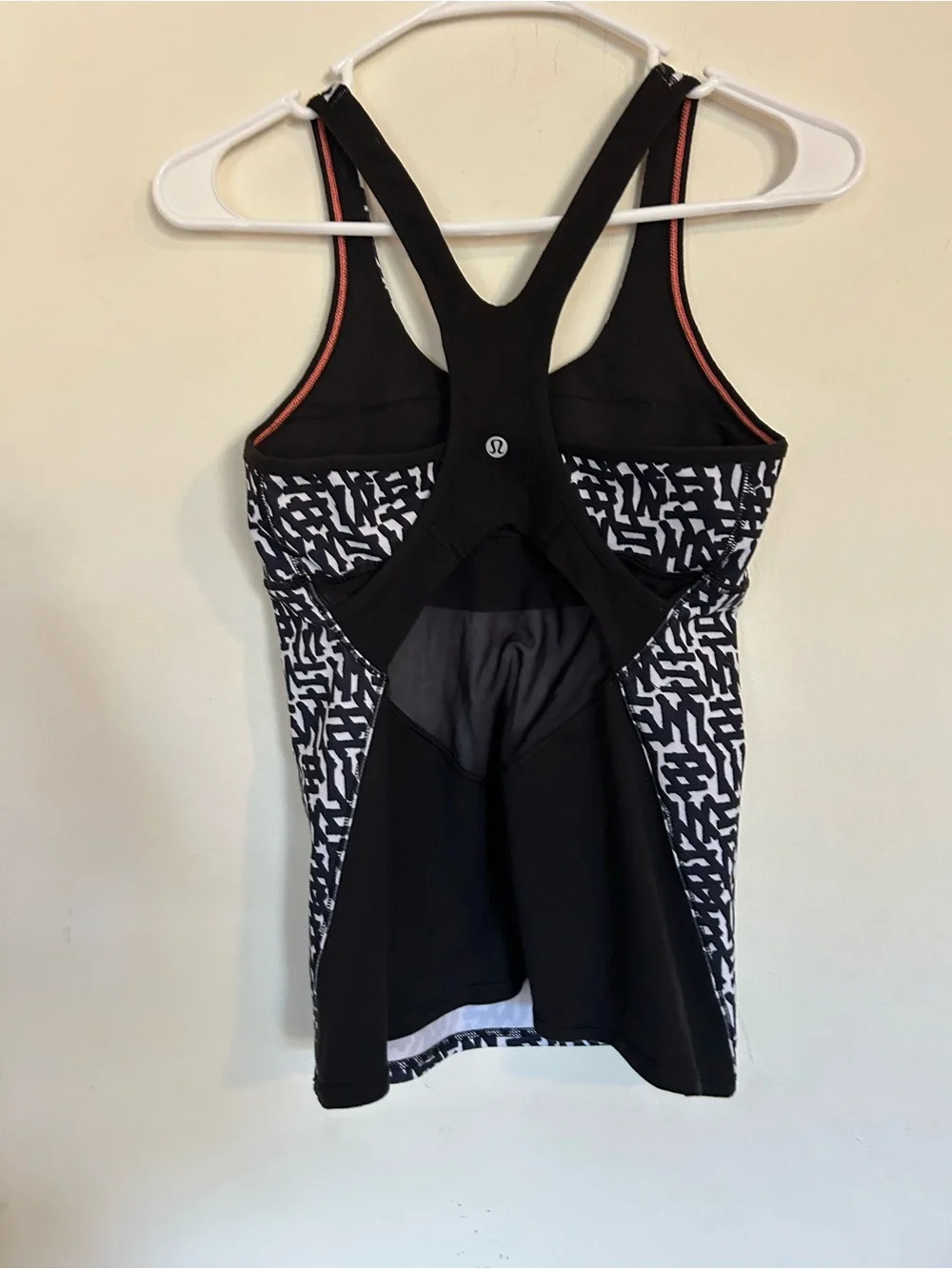 Lululemon crossback tank top black white mesh cutout Size 6
